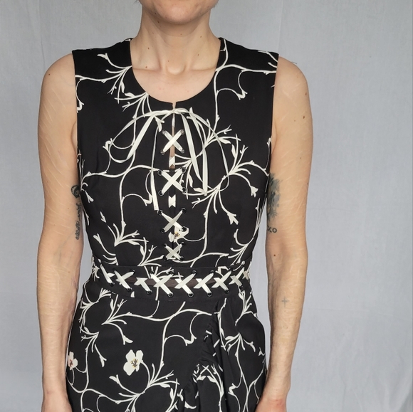 Preen by Thornton Bregazzi floral lace up dress - Picture 5 of 7